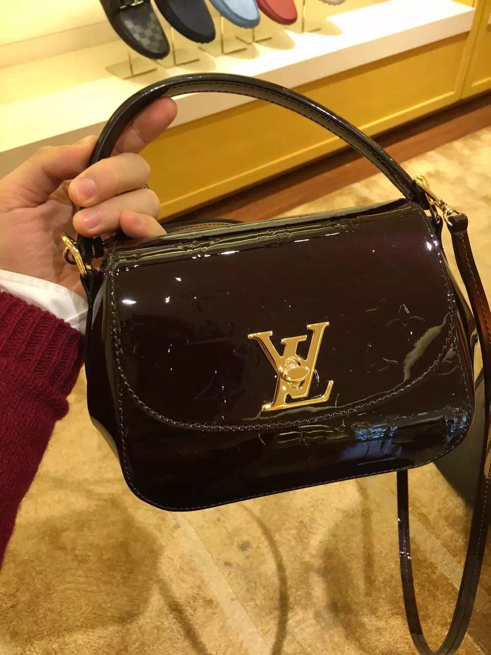 Louis Vuitton Pasadena Vernis Bag M90942 Amarante